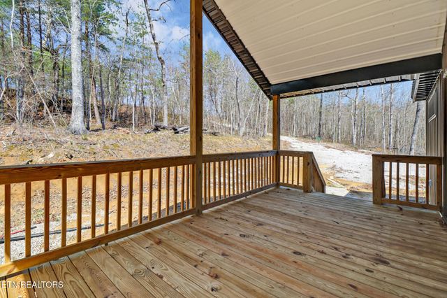 813 Bluebird Ridge Rd, Jamestown, TN 38556