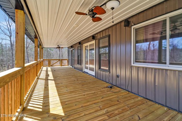 813 Bluebird Ridge Rd, Jamestown, TN 38556