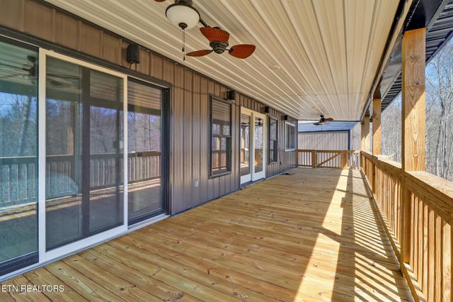 813 Bluebird Ridge Rd, Jamestown, TN 38556