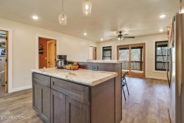 813 Bluebird Ridge Rd, Jamestown, TN 38556