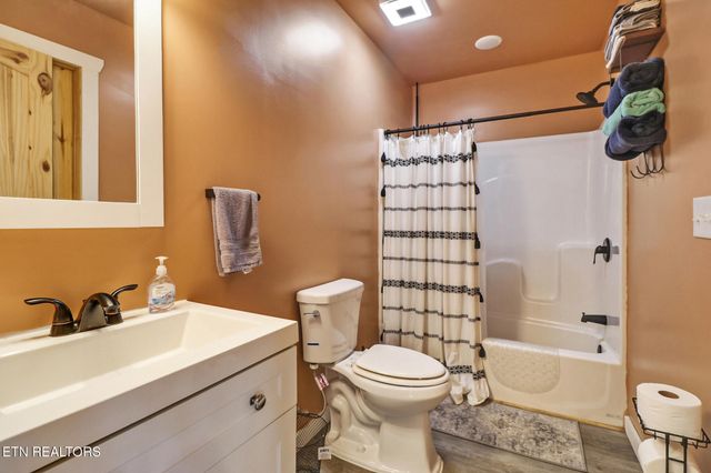 813 Bluebird Ridge Rd, Jamestown, TN 38556