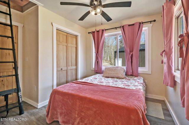 813 Bluebird Ridge Rd, Jamestown, TN 38556