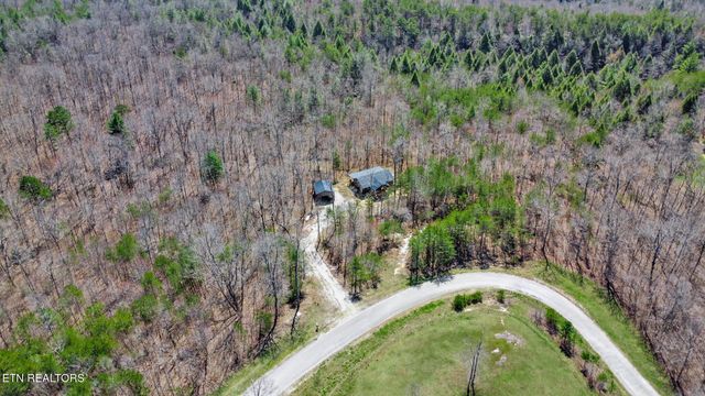 813 Bluebird Ridge Rd, Jamestown, TN 38556