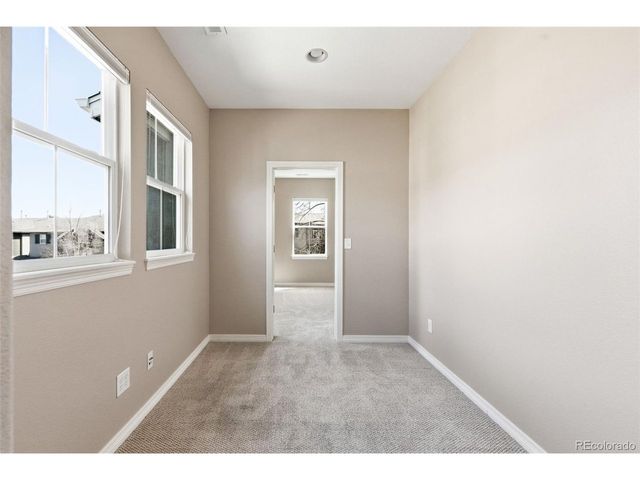 6175 S Paris St, Englewood, CO 80111