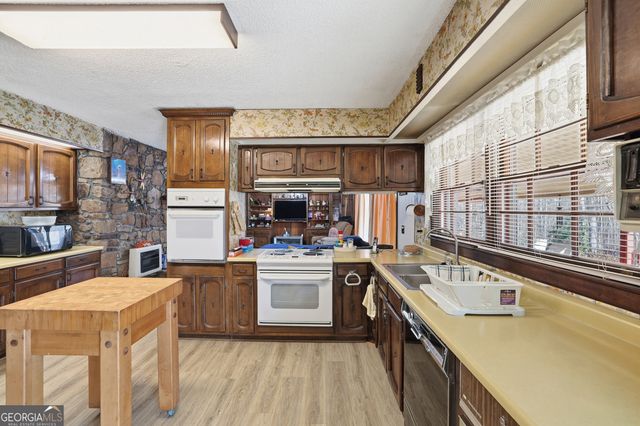 3317 Talmadge Drive, Clarkesville, GA 30523