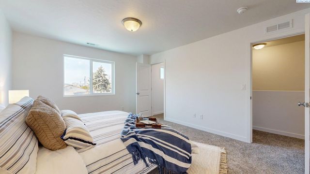 1152 N Yost Street, Kennewick, WA 99336