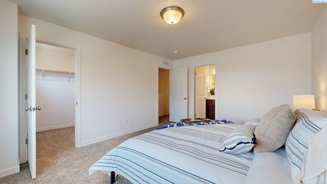 1152 N Yost Street, Kennewick, WA 99336