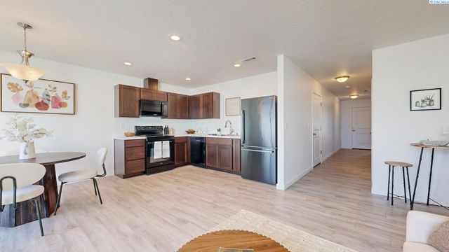 1152 N Yost Street, Kennewick, WA 99336