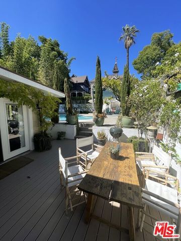 1315 Calumet Avenue, Los Angeles, CA 90026
