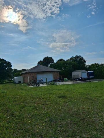 4795 Jorgensen Road, Fort Pierce, FL 34981