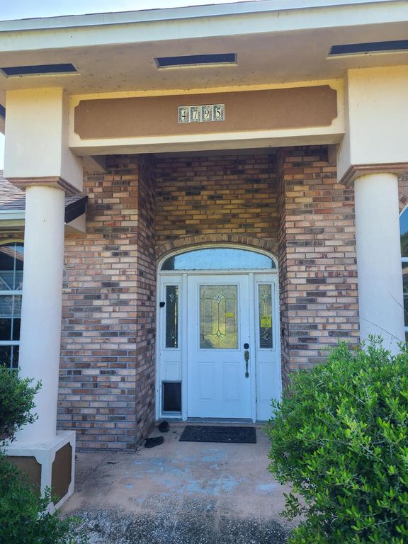 4795 Jorgensen Road, Fort Pierce, FL 34981
