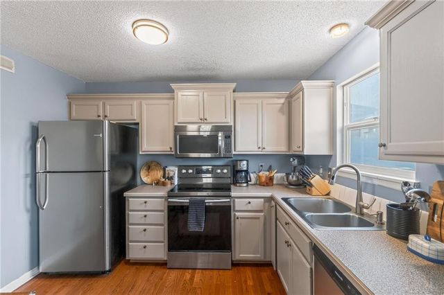 8412 NE 115th Terrace, Kansas City, MO 64157