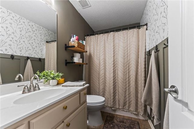8412 NE 115th Terrace, Kansas City, MO 64157