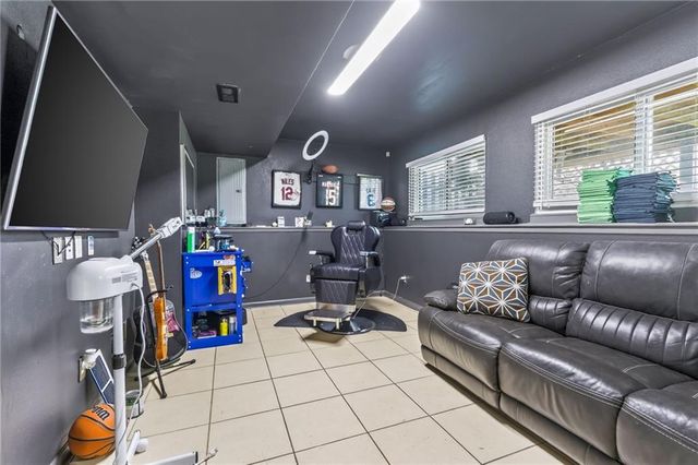 8412 NE 115th Terrace, Kansas City, MO 64157