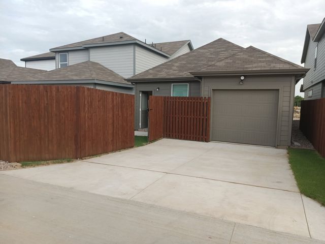 3013 Pecan Farm Lane, Fort Worth, TX 76140