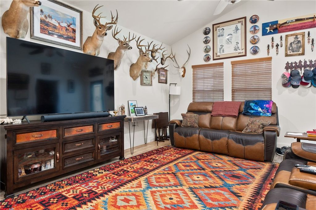13 W LAKE Dr, Rockport, TX 78382 — photo 3