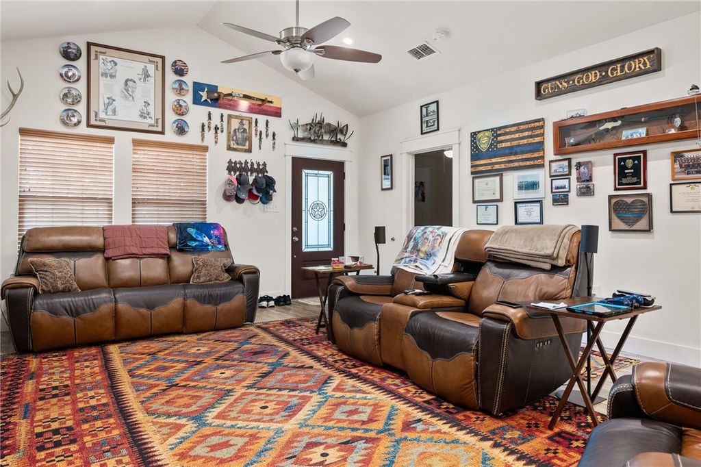 13 W LAKE Dr, Rockport, TX 78382 — photo 4