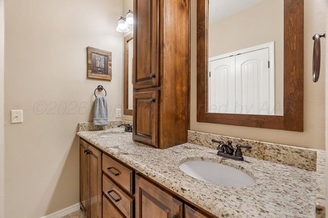 6 CRESTWAY Court, Canyon, TX 79015