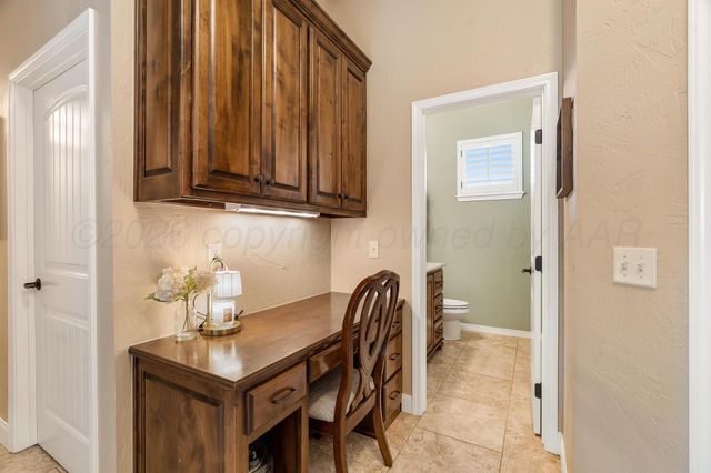6 CRESTWAY Court, Canyon, TX 79015