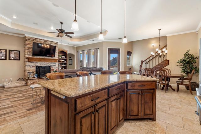 6 CRESTWAY Court, Canyon, TX 79015