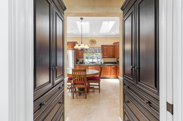 7501 Plantation Road, Plantation, FL 33317