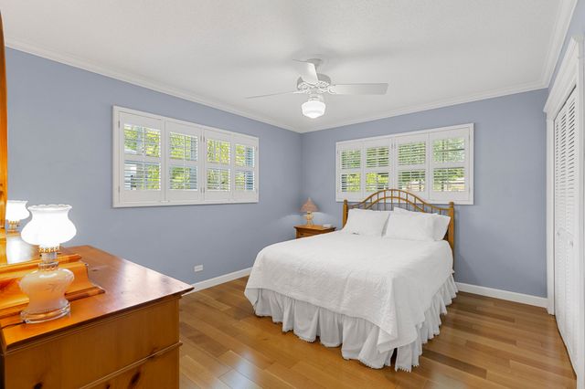 7501 Plantation Road, Plantation, FL 33317