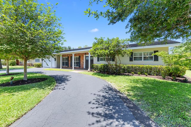 7501 Plantation Road, Plantation, FL 33317