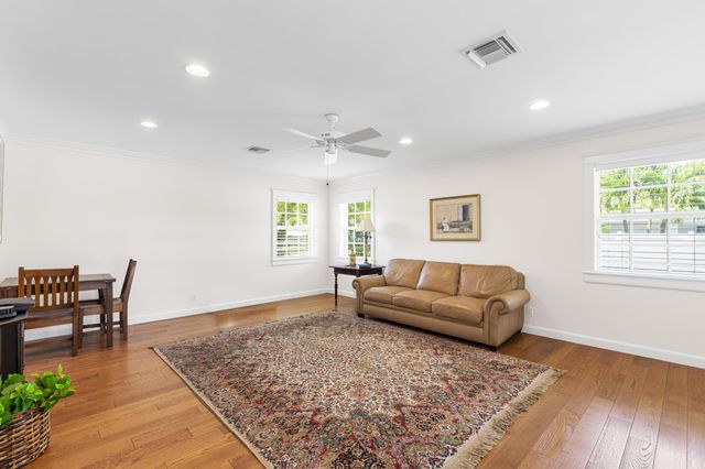 7501 Plantation Road, Plantation, FL 33317