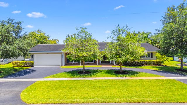7501 Plantation Road, Plantation, FL 33317
