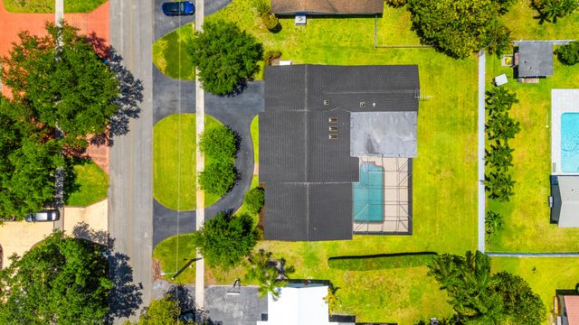 7501 Plantation Road, Plantation, FL 33317