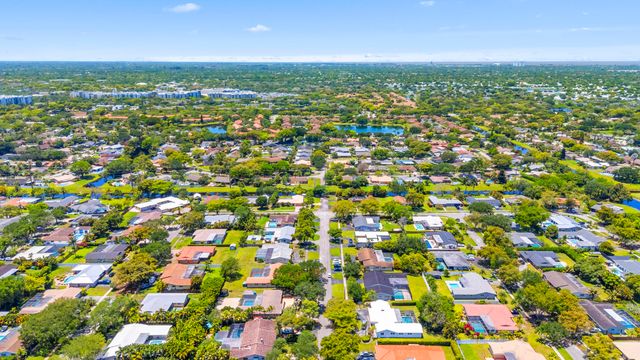 7501 Plantation Road, Plantation, FL 33317