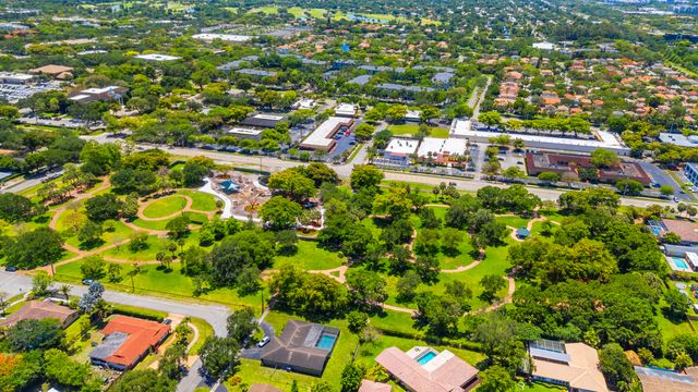 7501 Plantation Road, Plantation, FL 33317