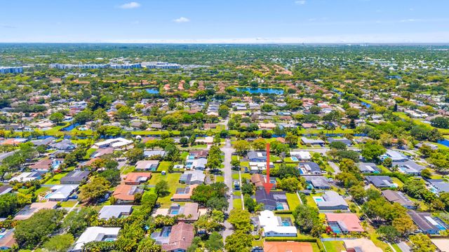 7501 Plantation Road, Plantation, FL 33317