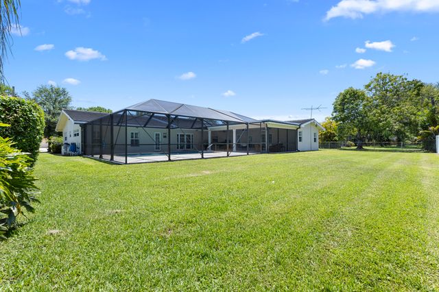 7501 Plantation Road, Plantation, FL 33317