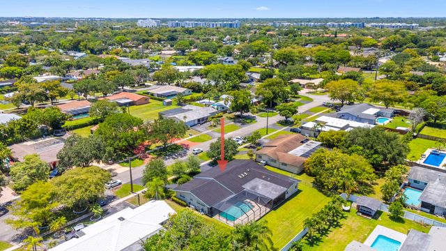 7501 Plantation Road, Plantation, FL 33317