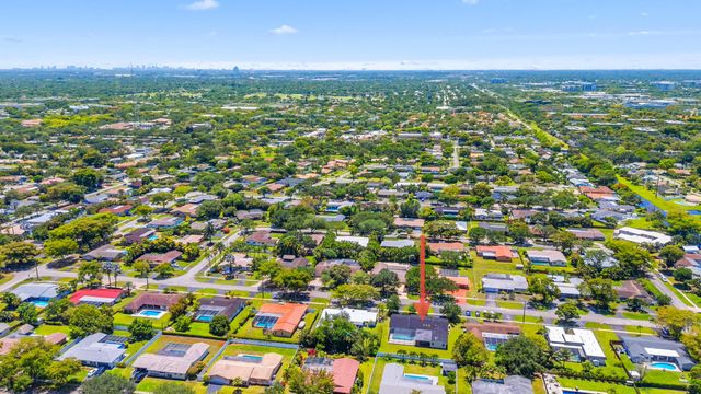 7501 Plantation Road, Plantation, FL 33317