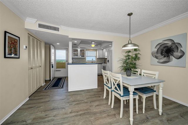 4525 COVE CIRCLE 1207, St Petersburg, FL 33708