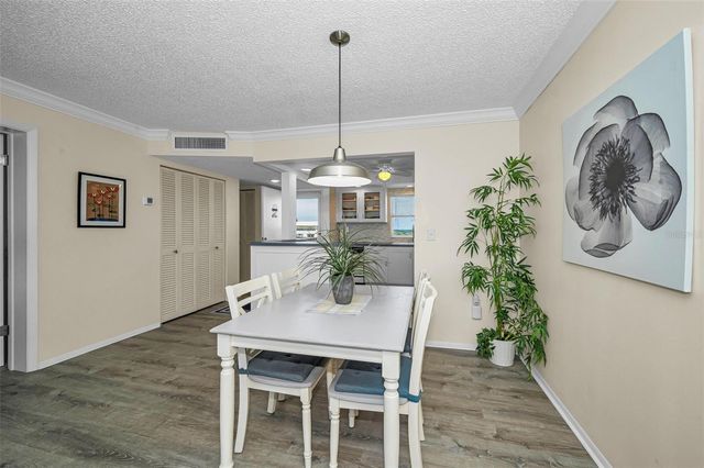 4525 COVE CIRCLE 1207, St Petersburg, FL 33708