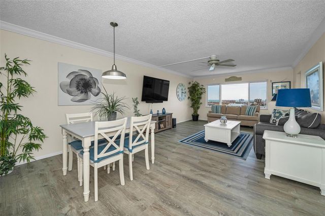4525 COVE CIRCLE 1207, St Petersburg, FL 33708