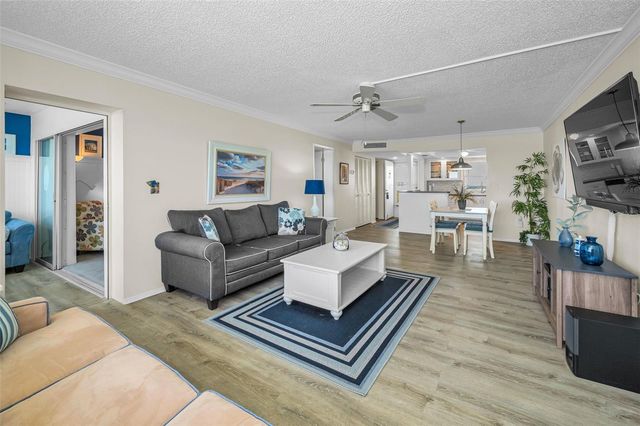 4525 COVE CIRCLE 1207, St Petersburg, FL 33708