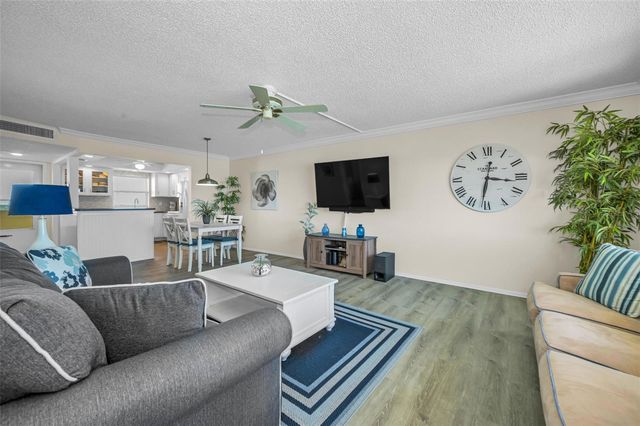 4525 COVE CIRCLE 1207, St Petersburg, FL 33708