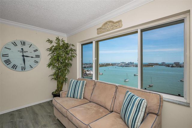 4525 COVE CIRCLE 1207, St Petersburg, FL 33708