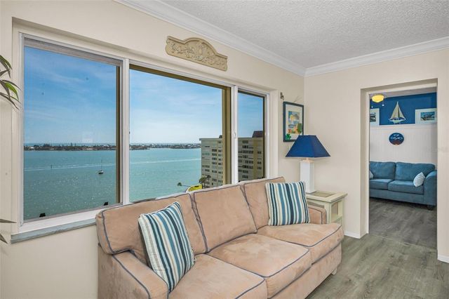 4525 COVE CIRCLE 1207, St Petersburg, FL 33708