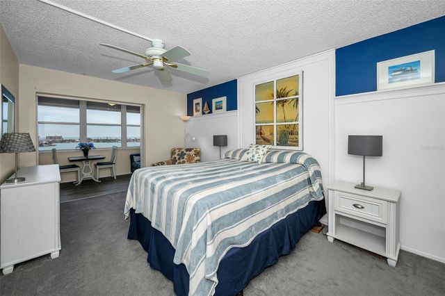 4525 COVE CIRCLE 1207, St Petersburg, FL 33708