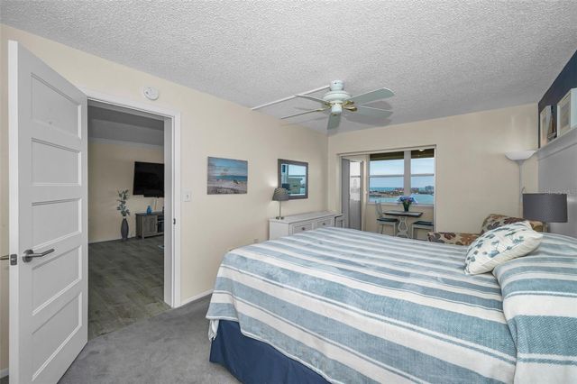 4525 COVE CIRCLE 1207, St Petersburg, FL 33708