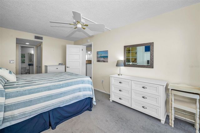 4525 COVE CIRCLE 1207, St Petersburg, FL 33708