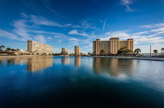 4525 COVE CIRCLE 1207, St Petersburg, FL 33708
