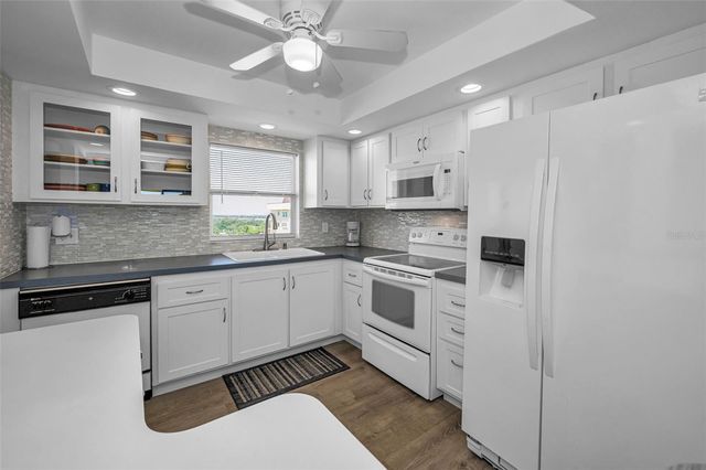 4525 COVE CIRCLE 1207, St Petersburg, FL 33708
