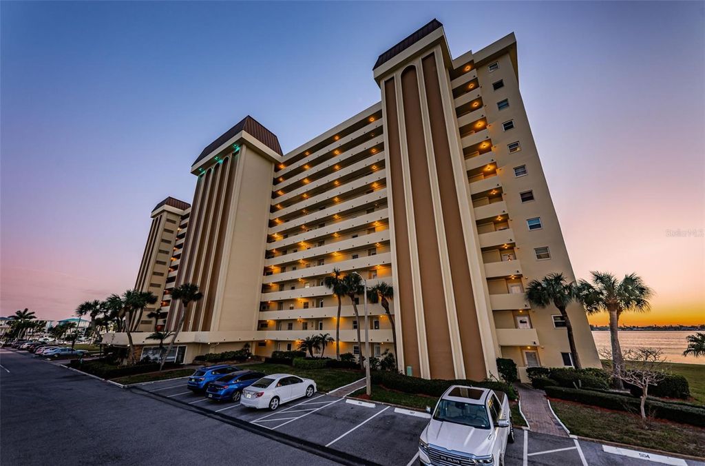 4525 COVE CIRCLE 1207, St Petersburg, FL 33708