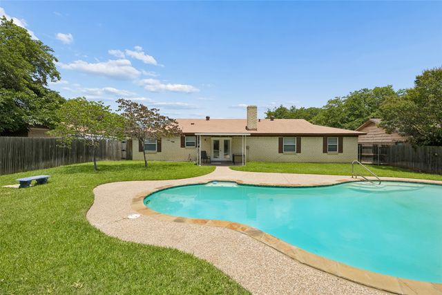 4504 Coffee Road, Haltom City, TX 76117